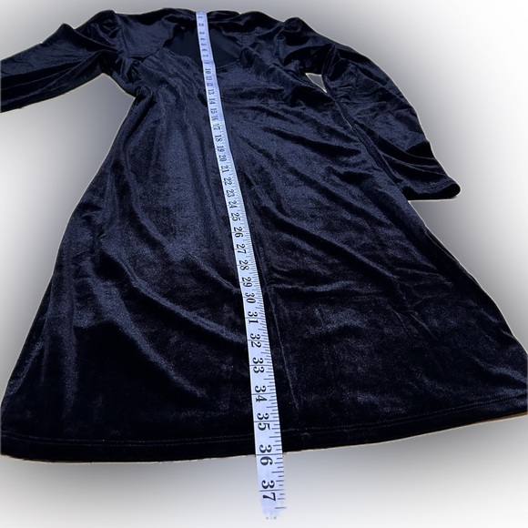 NWT Thyme Maternity Black Velvet Bodycon Open-Back Long Sleeve Dress. Size S - Picture 12 of 12